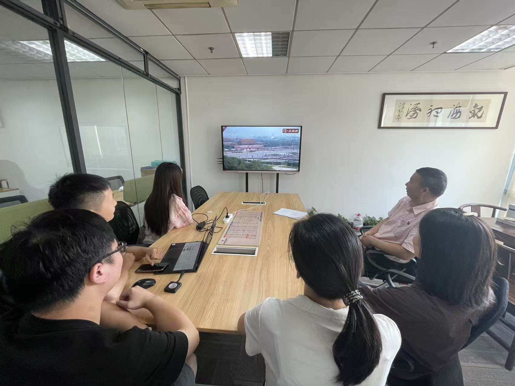 175695537142829525F9.jpg 76fd3c2add9eb8366d40d6cae203e548.JPG