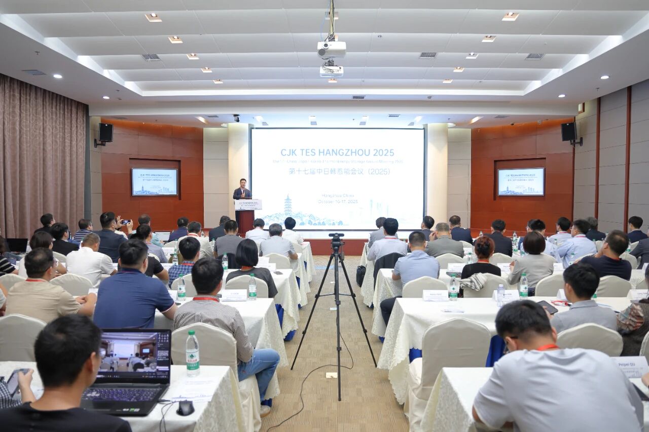 1761026109166533EC91.jpg 10002.jpg